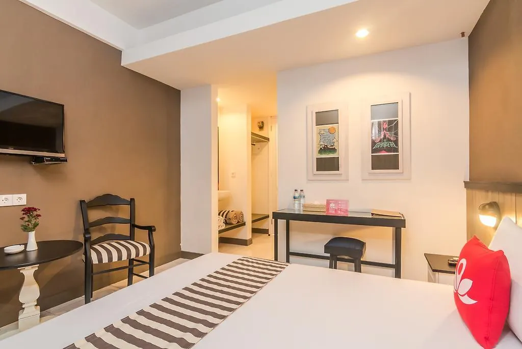 酒店 Zen Rooms Kerobokan Jalan Bidadari 塞米亚克